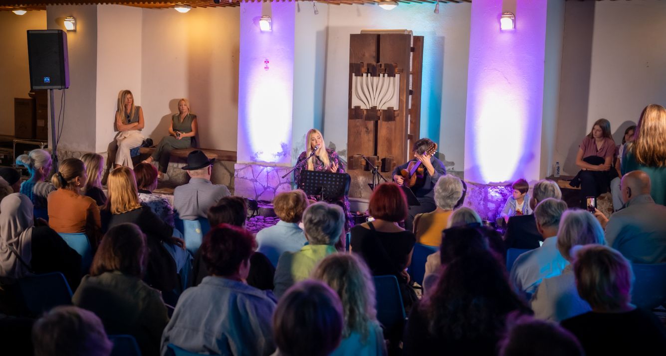 Koncert „World Sevdah Reconnected“ izveden u prelijepom ambijentu Velike avlije Laure Papo Bohorete
